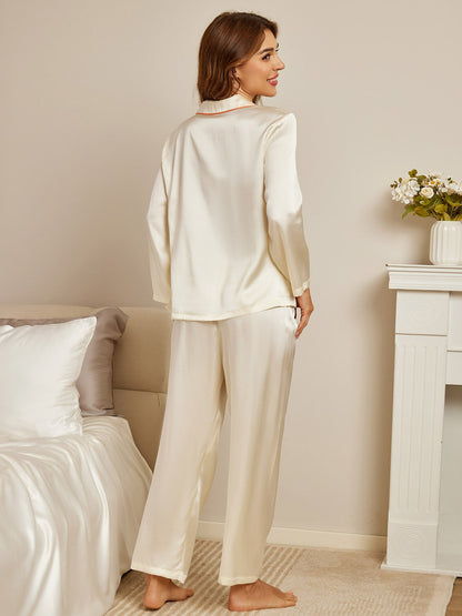 Elegant pyjama-set van zuivere zijde met lange mouwen